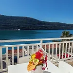 I Sobe Sagarjelo Neum