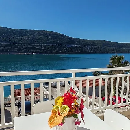 I Sobe Sagarjelo Neum