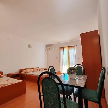 بيت ضيافة I Sobe Sagarjelo