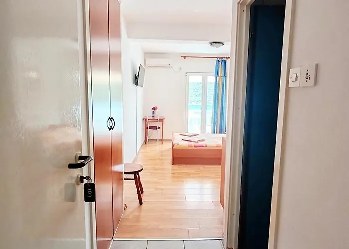 I Sobe Sagarjelo Neum